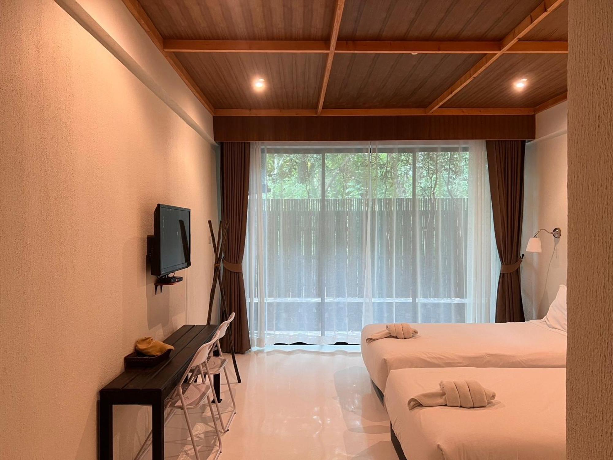 Отель Inlaya Ratchaburi Экстерьер фото