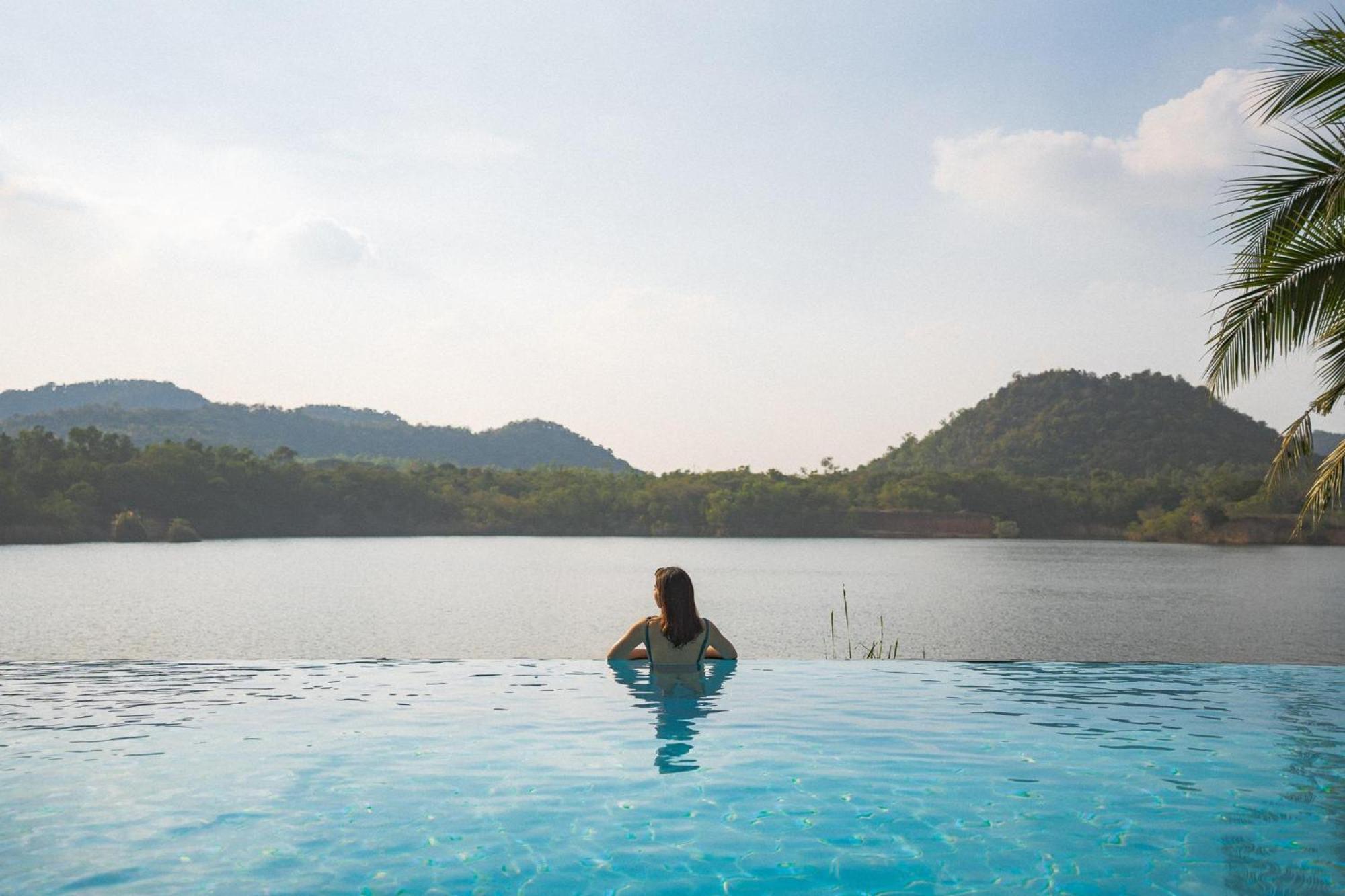 Отель Inlaya Ratchaburi Экстерьер фото