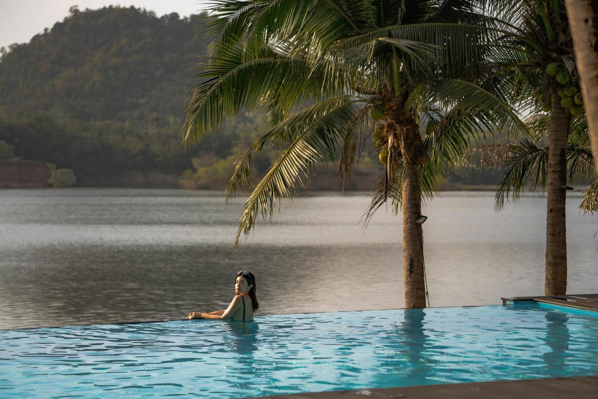 Отель Inlaya Ratchaburi Экстерьер фото
