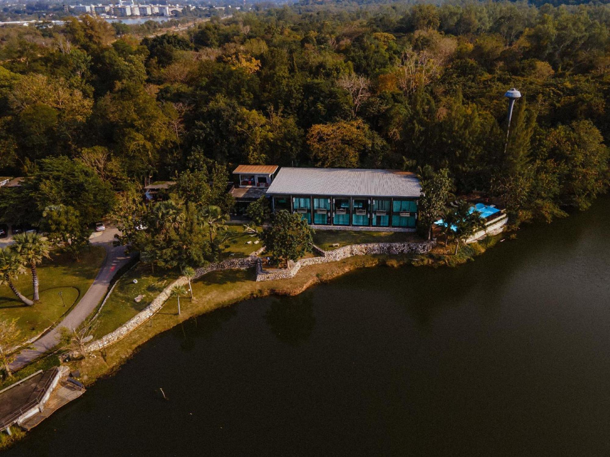 Отель Inlaya Ratchaburi Экстерьер фото